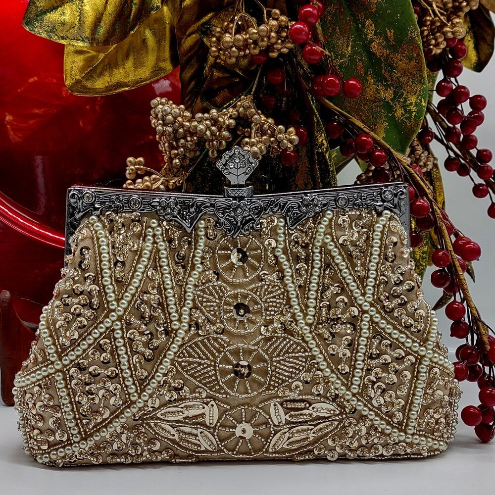 Vintage Style Pearl and Sequin Purse / Clutch
